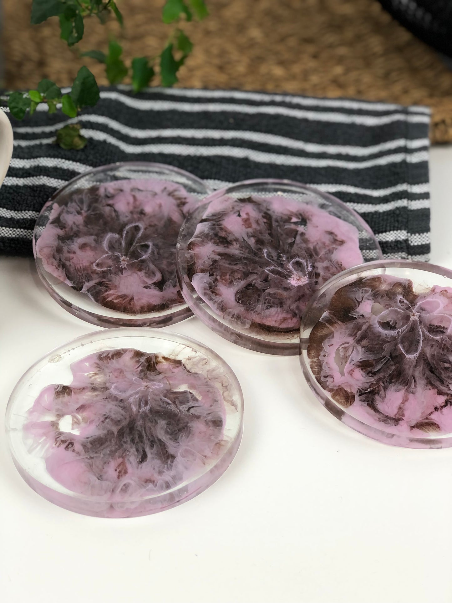 Coasters round Pink and brown glitter x 4