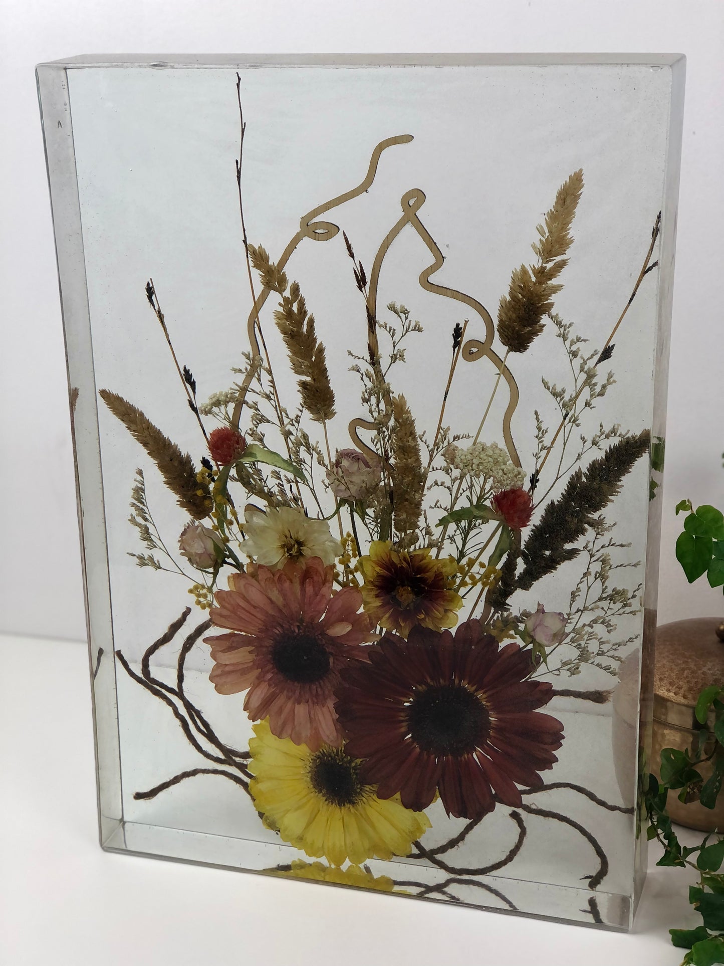 Resin Block Gerbera puriri resin bouquet