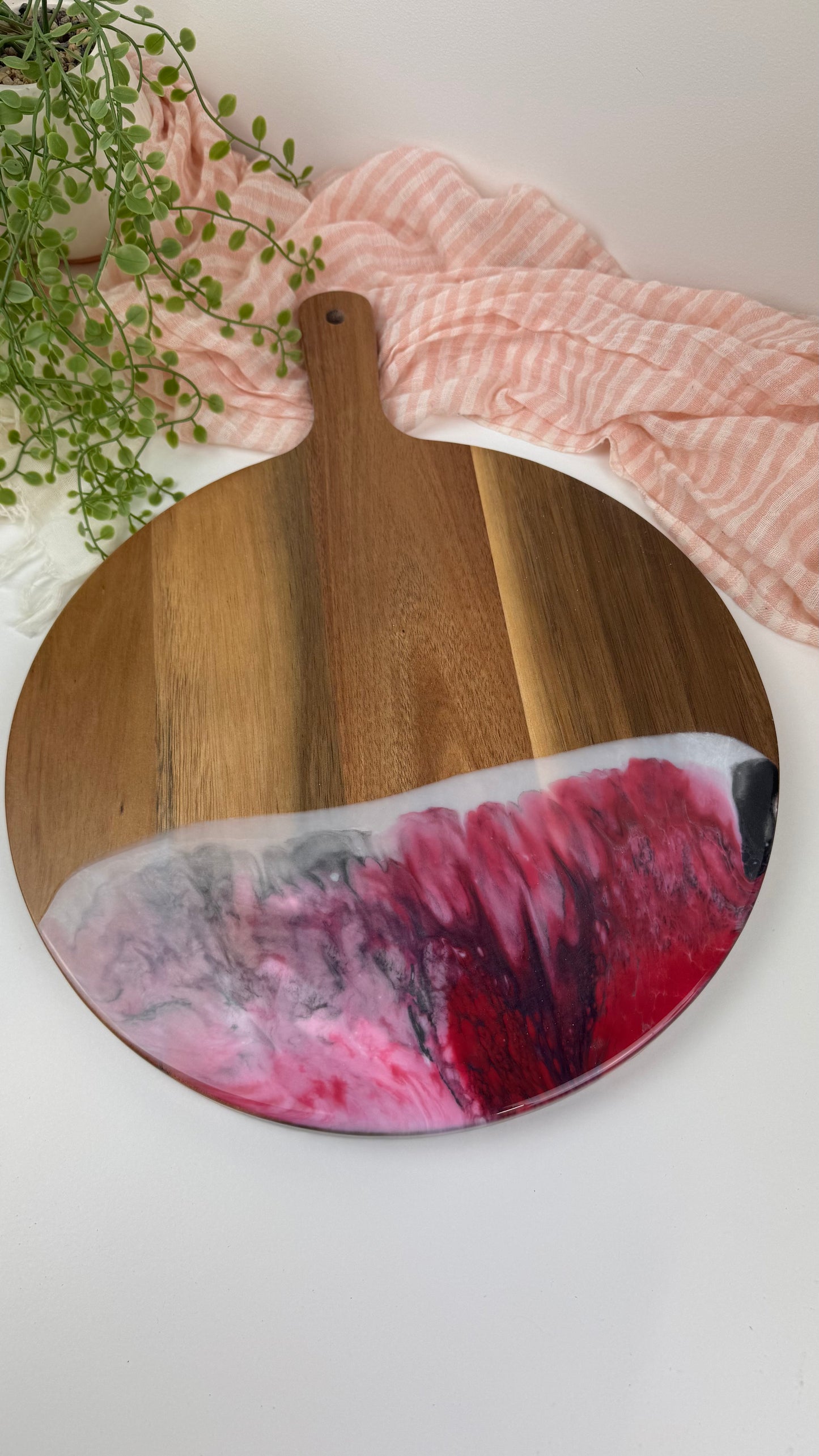 Wood board - Assorted boards in red and black