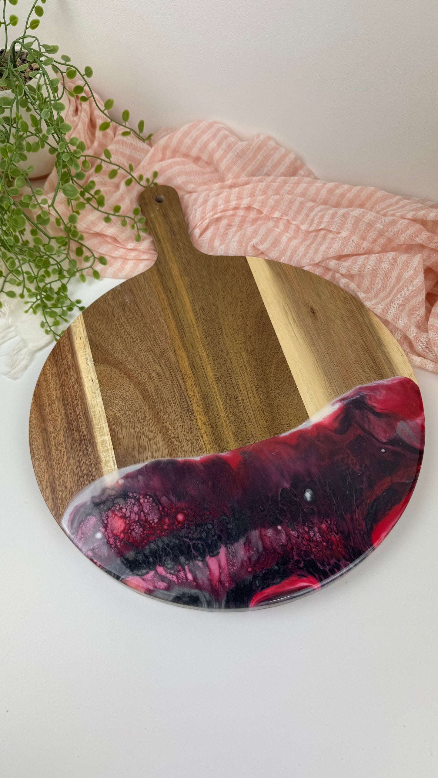 Wood board - Assorted boards in red and black