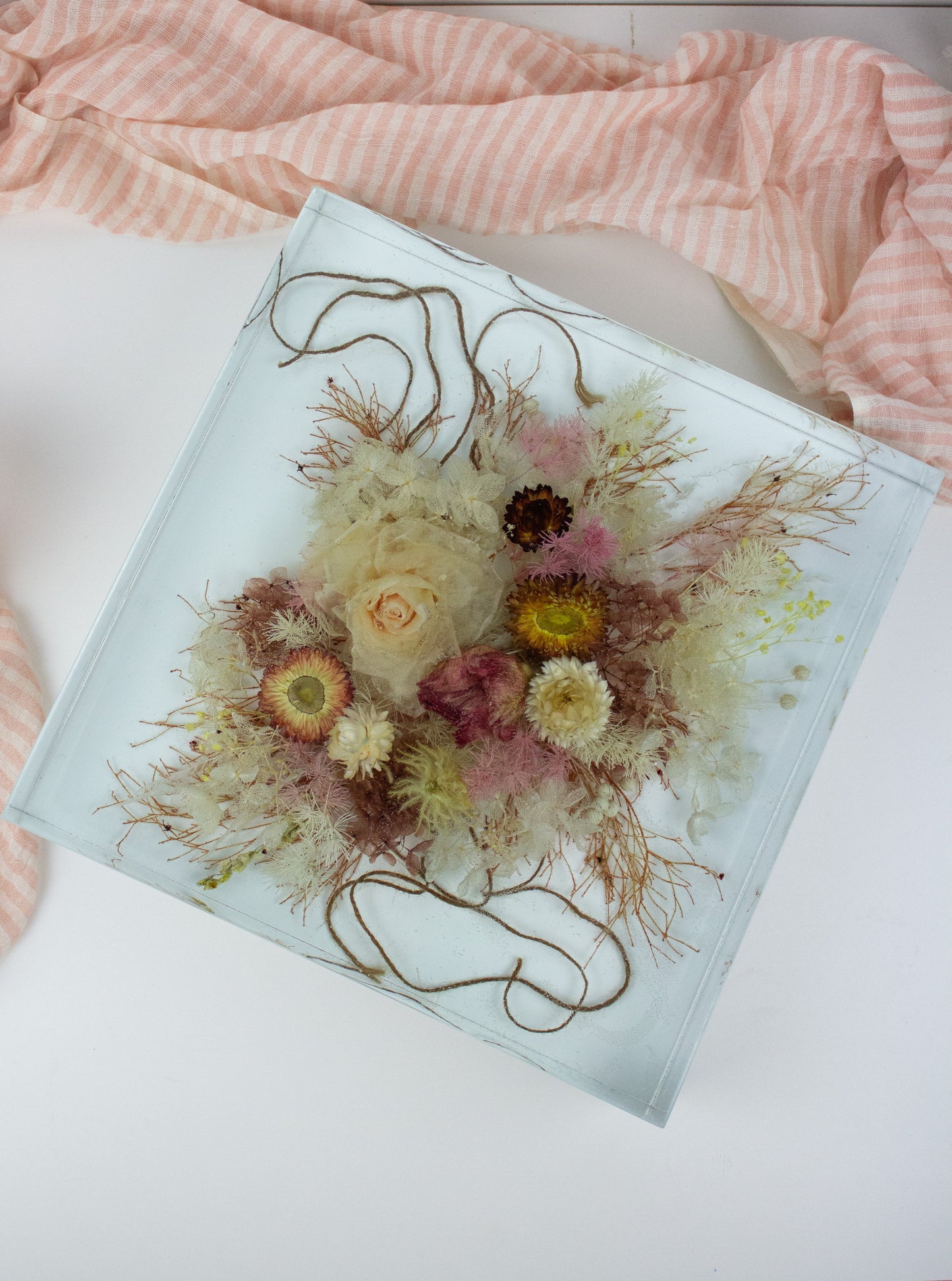 Resin Block 300mm x300mm - dried florals