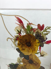 Load image into Gallery viewer, Pressed autumn rose  kawakawa bouquet
