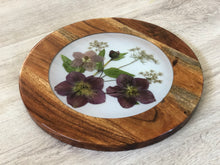 Load image into Gallery viewer, Resin pressed flowers Wooden board
