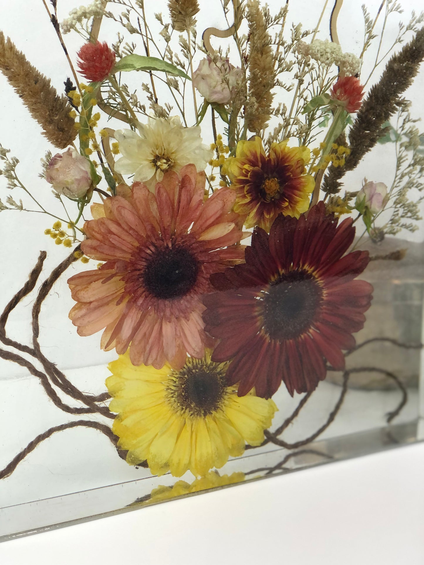 Resin Block Gerbera puriri resin bouquet