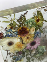 Load image into Gallery viewer, Gerbera  resin bouquet
