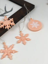 Load image into Gallery viewer, Decorations Christmas peach glitter 4 piece set
