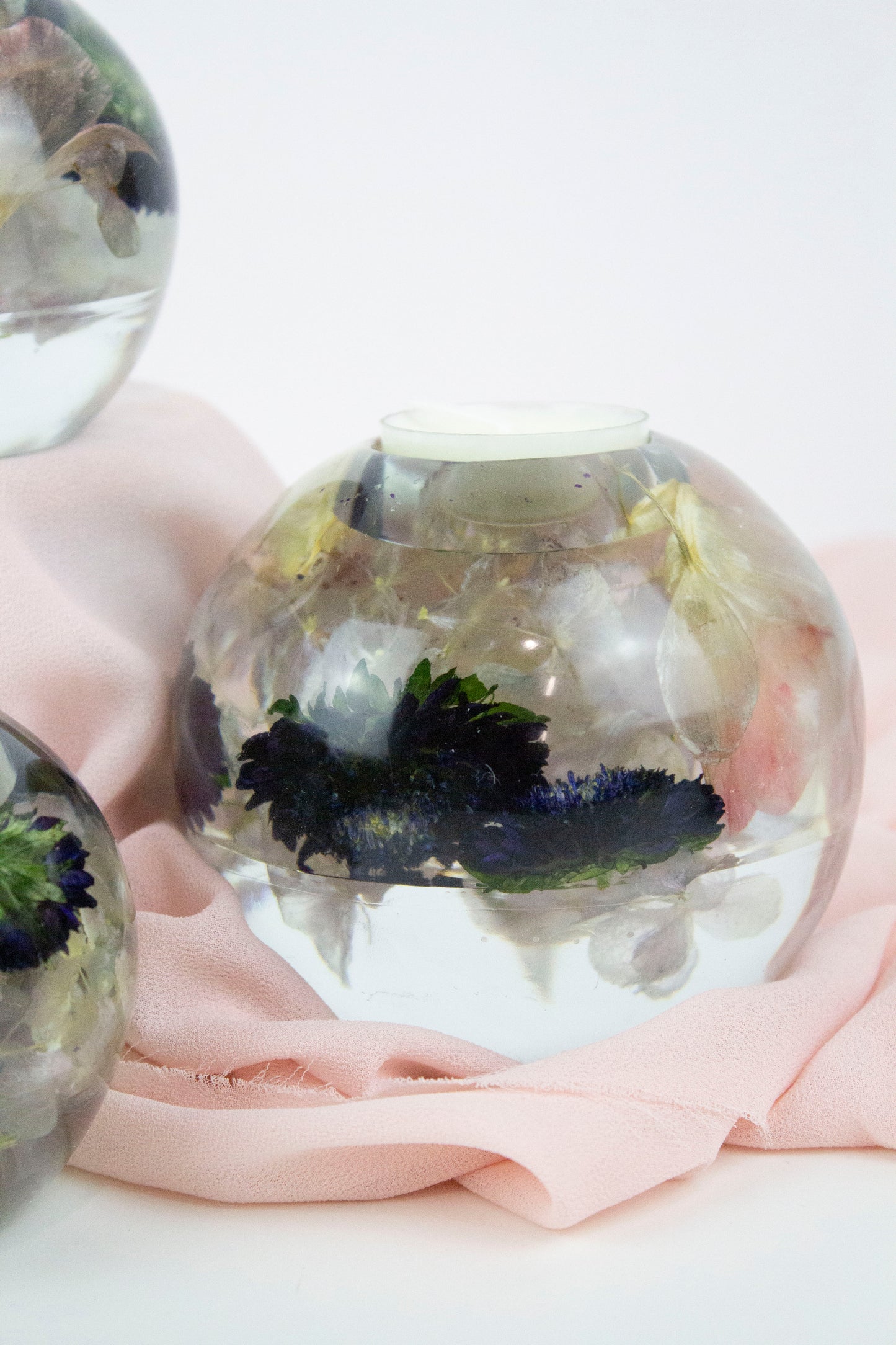 Sphere candle holders Set of three